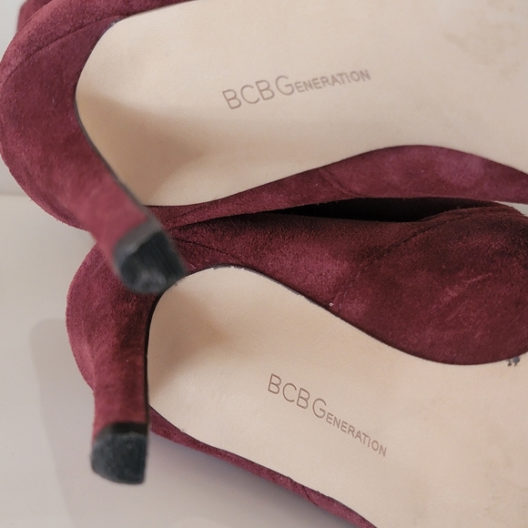 BCBGeneration Suede Stiletto heeled Burgundy booties Almond Toe Size 7 - Picture 9 of 10